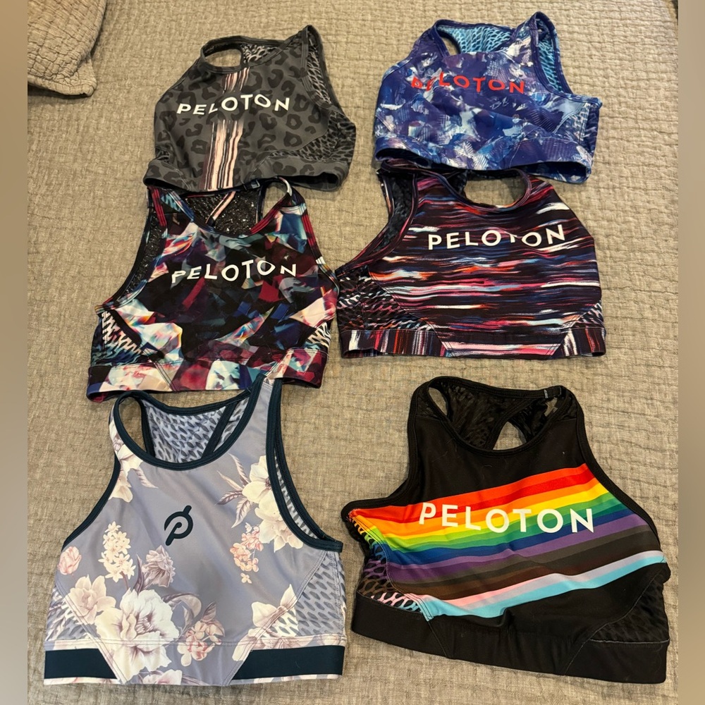 Size XS 6 peloton sports bras WITH brand